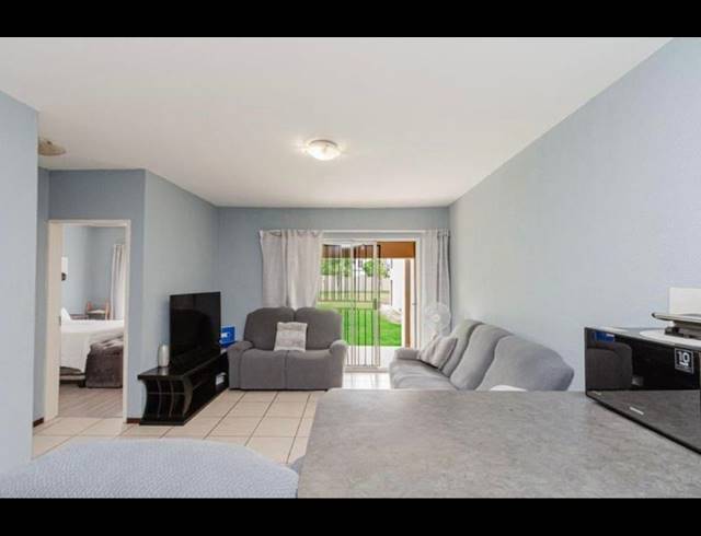 1 BEDROOM TOWNHOUSE FOR SALE IN WILLOWBROOK